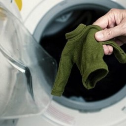 چگونه لباس آب رفته را درست کنیم