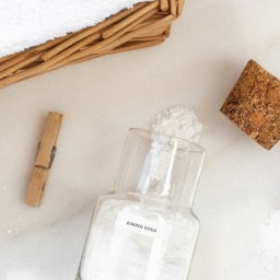 فواید شستشوی لباس با جوش شیرین