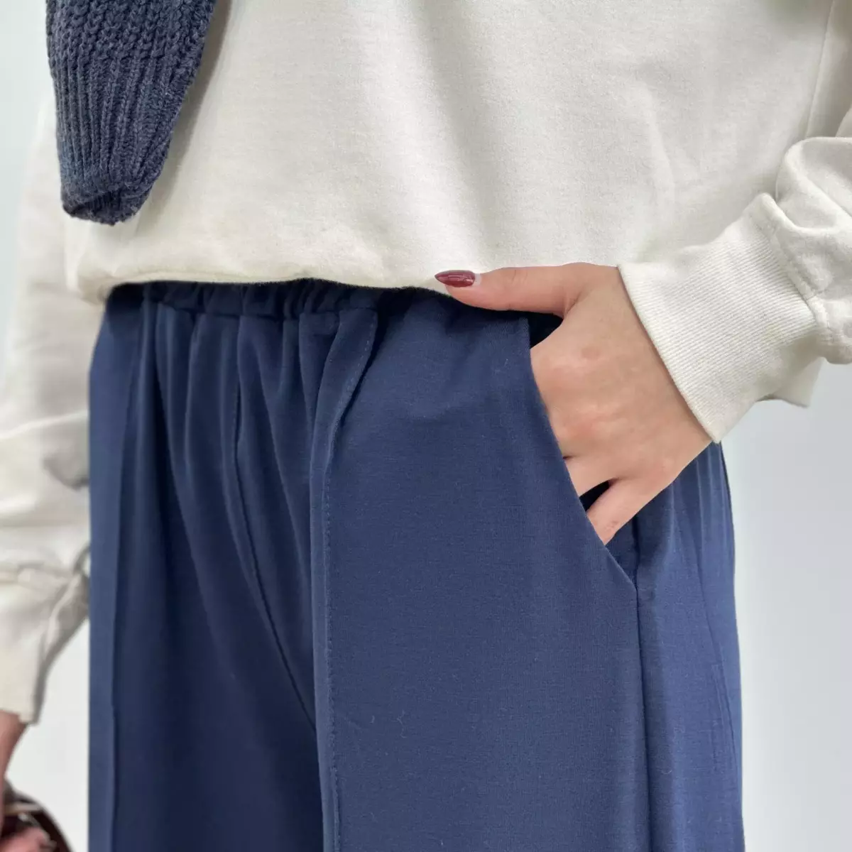 شلوار اسپرت رگه دوزی 1003410