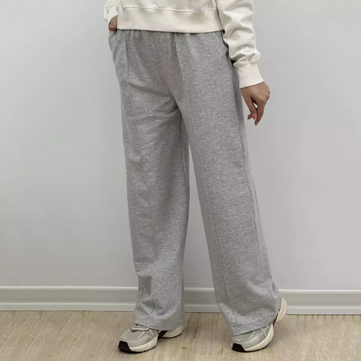 شلوار اسپرت رگه دوزی 1003410