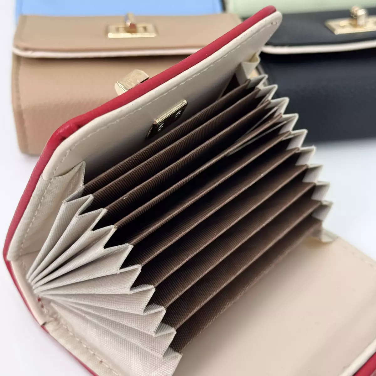 جاکارتی 1007339