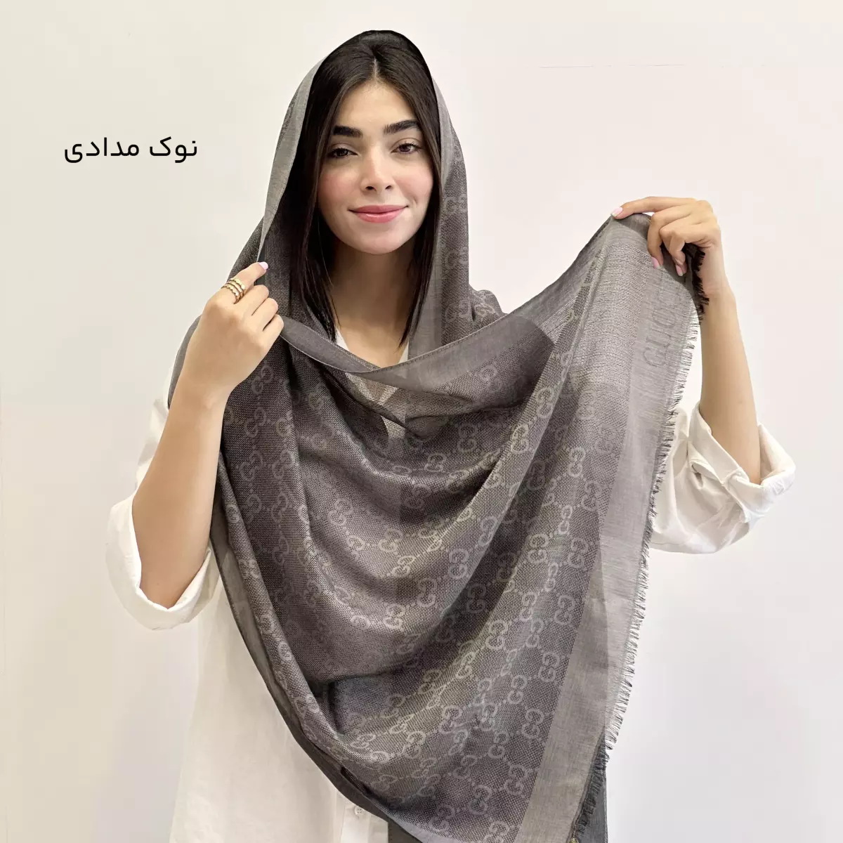 شال جی 1004132