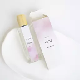 عطر زنانه فیورا 1004315