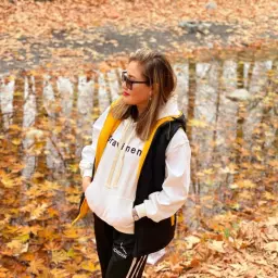 نیلوفر الهی