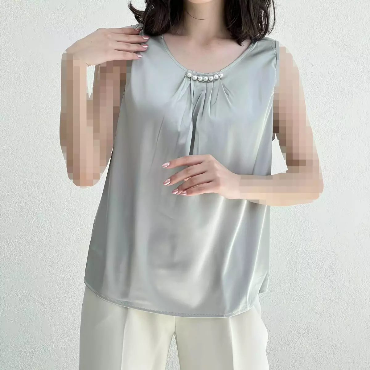 تاپ زنانه جلو مروارید