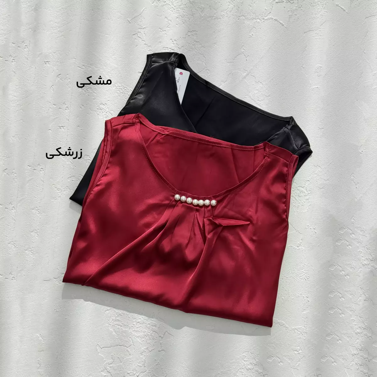 تاپ زنانه جلو مروارید