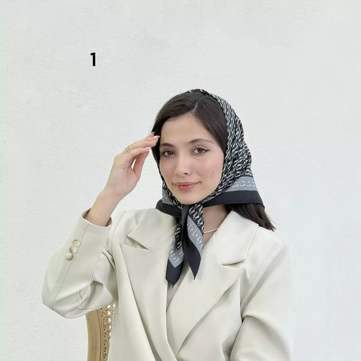 مینی اسکارف زنانه دیور