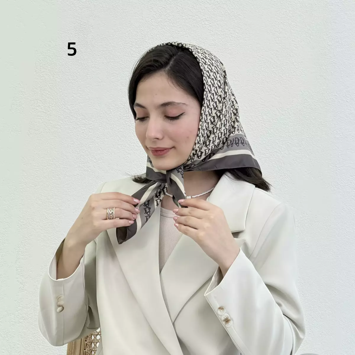 مینی اسکارف زنانه دیور