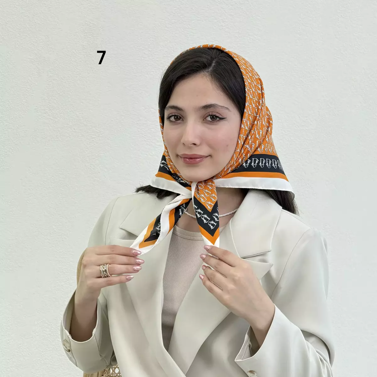 مینی اسکارف زنانه دیور