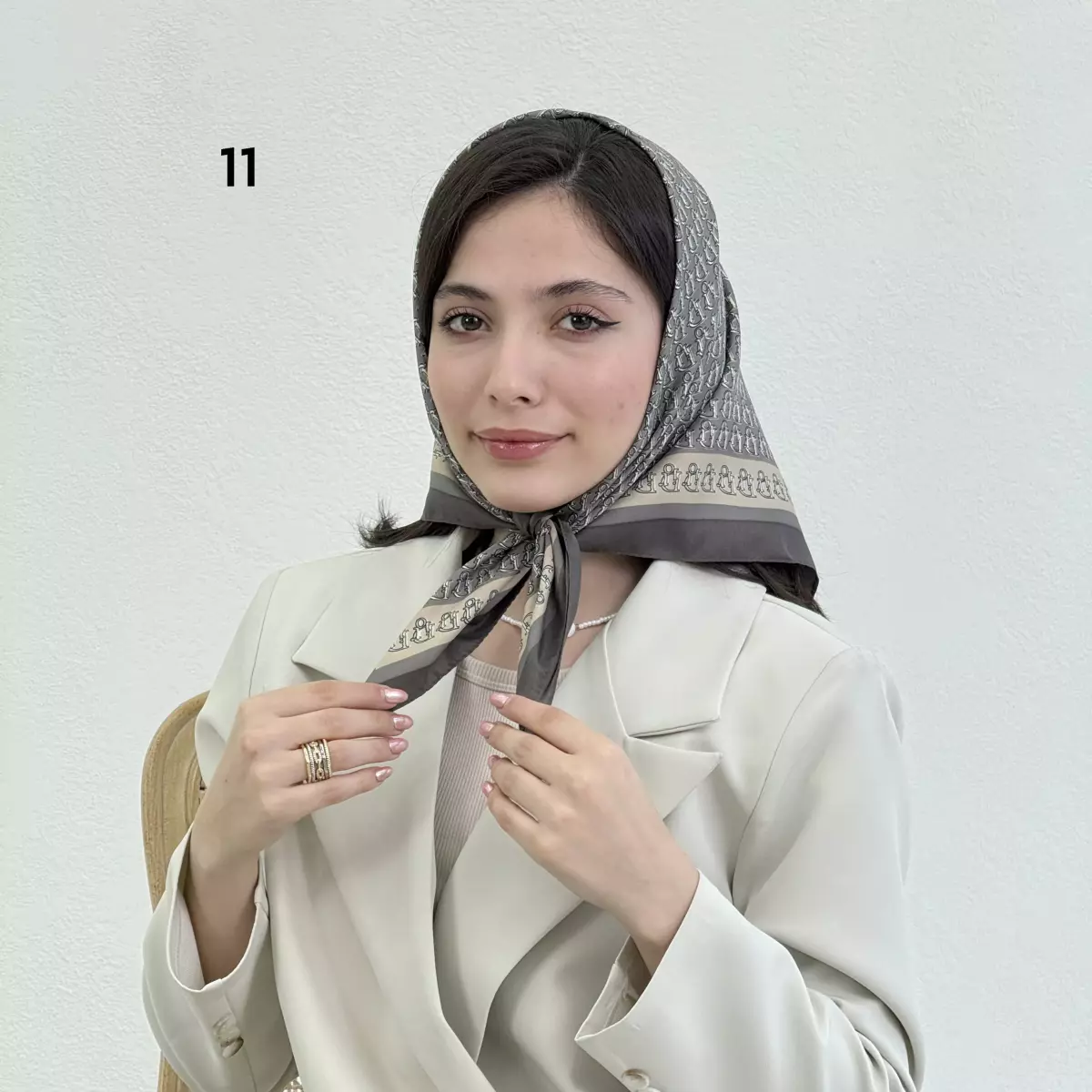 مینی اسکارف زنانه دیور