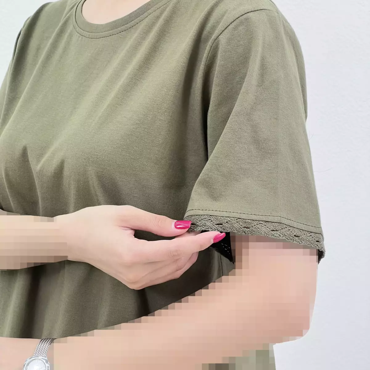 تیشرت زنانه یقه گرد بیسیک