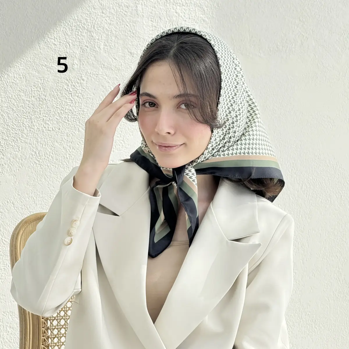 مینی اسکارف زنانه طرح پیچازی