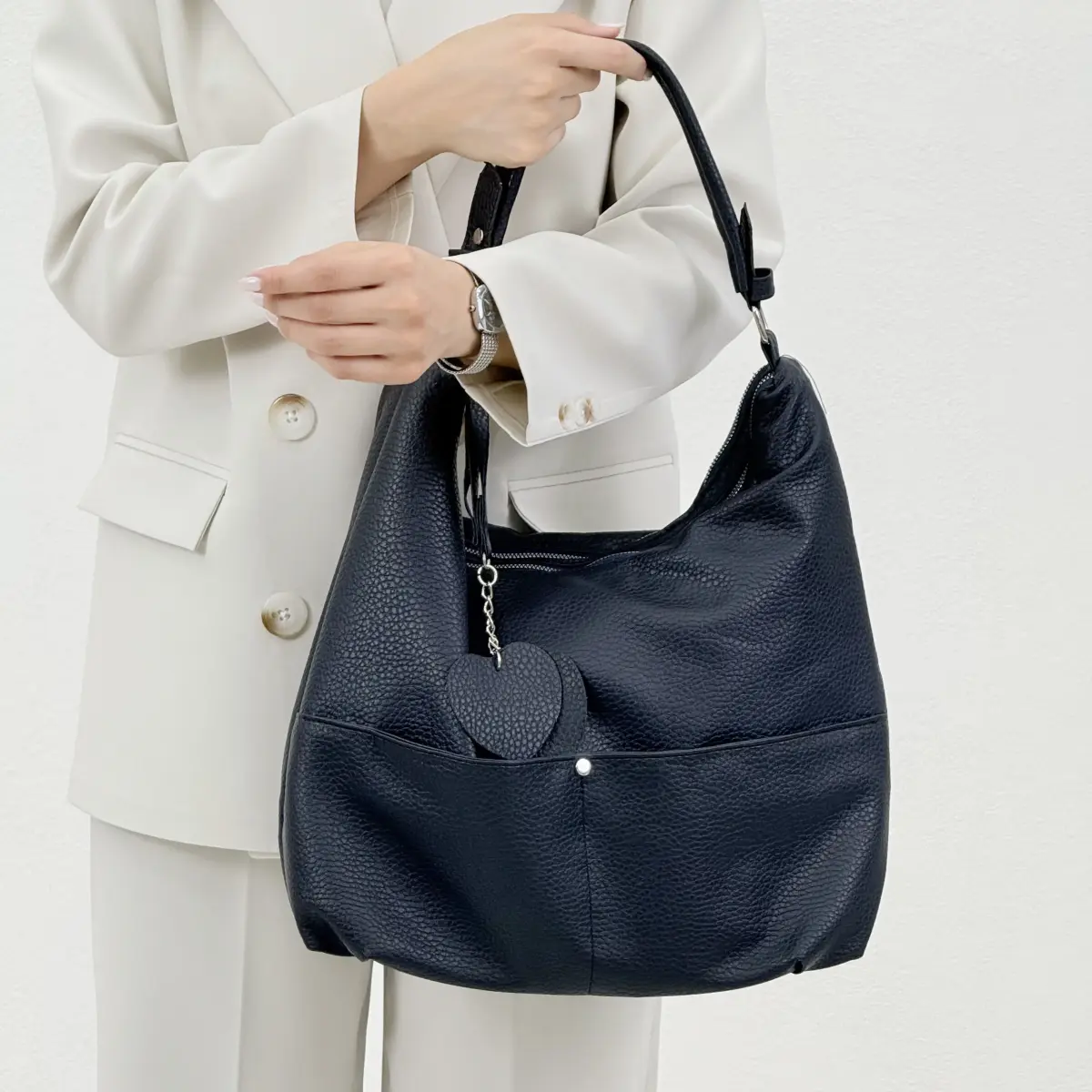 کیف زنانه چرم آویز قلبی