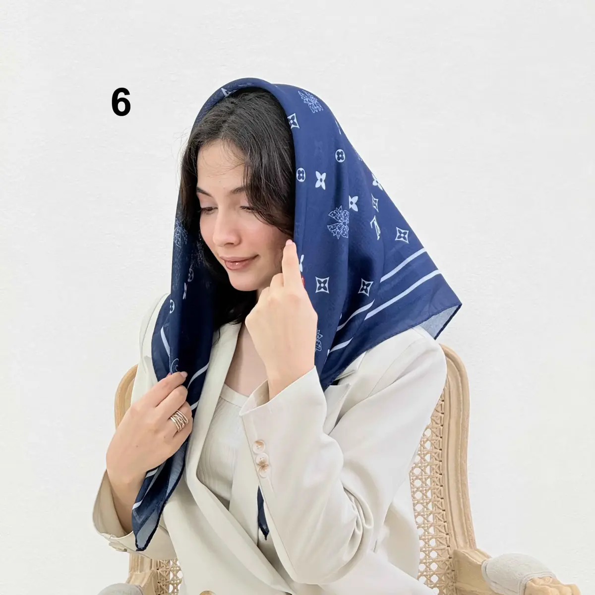 مینی اسکارف زنانه سرمه ای