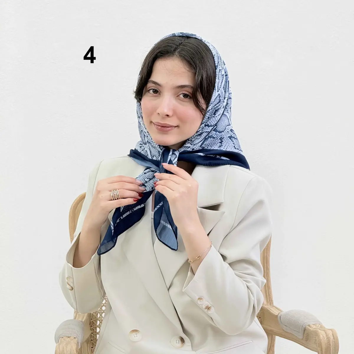مینی اسکارف زنانه سرمه ای