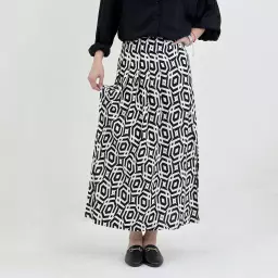 دامن زنانه سفید مشکی