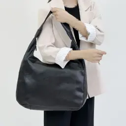 کیف زنانه چرم زارا