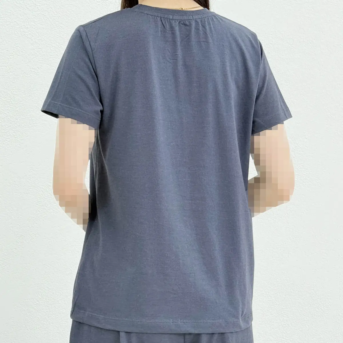 تیشرت زنانه یقه گرد تک جیب