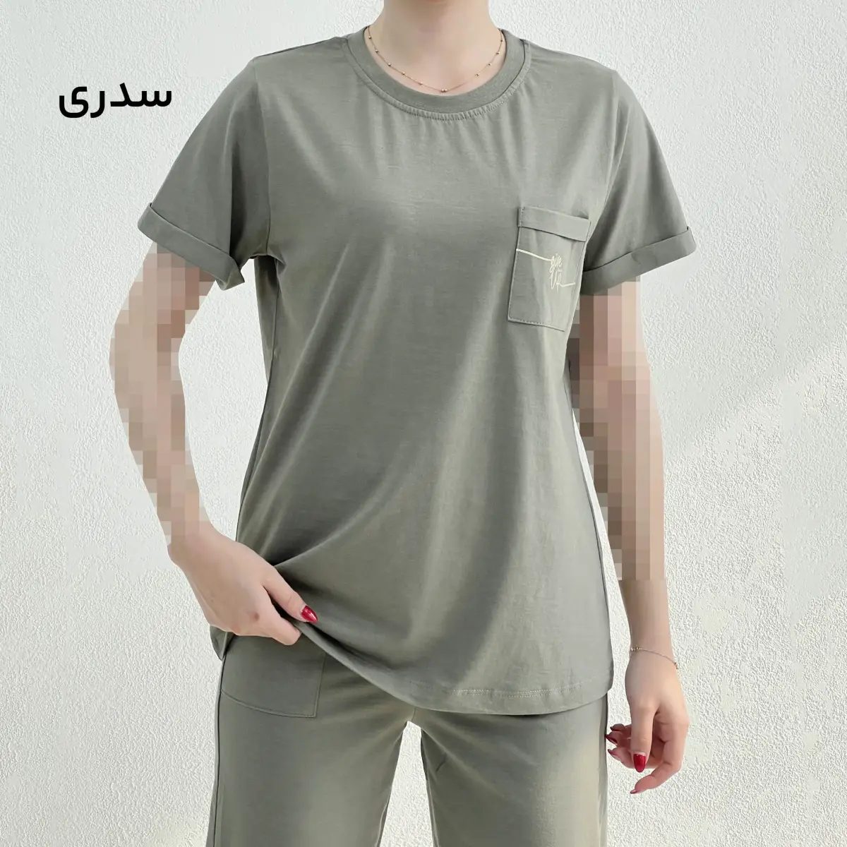 تیشرت زنانه یقه گرد تک جیب