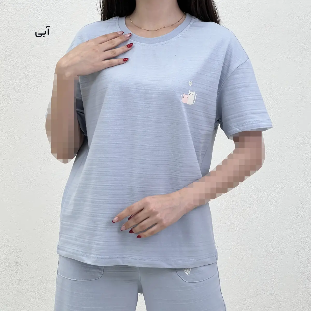 تیشرت زنانه یقه گرد استیکر