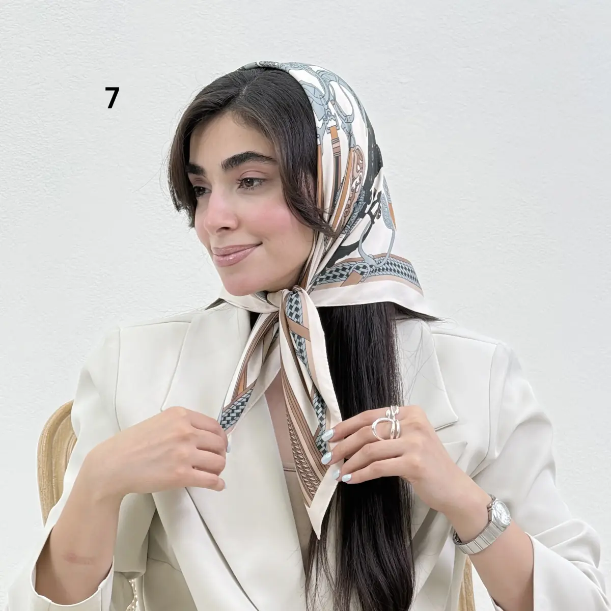 مینی اسکارف زنانه کمربندی