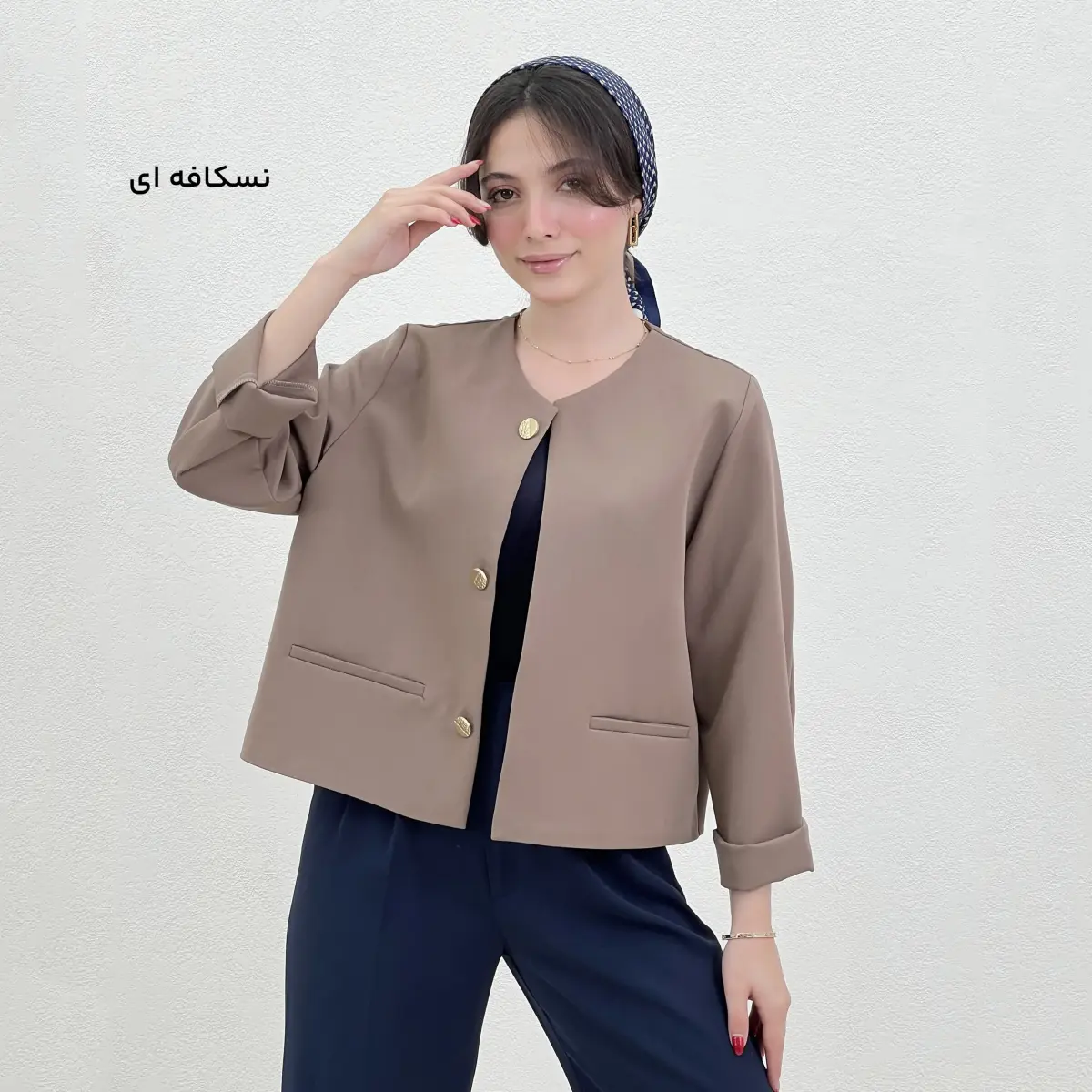 کت کراپ زنانه دکمه نما