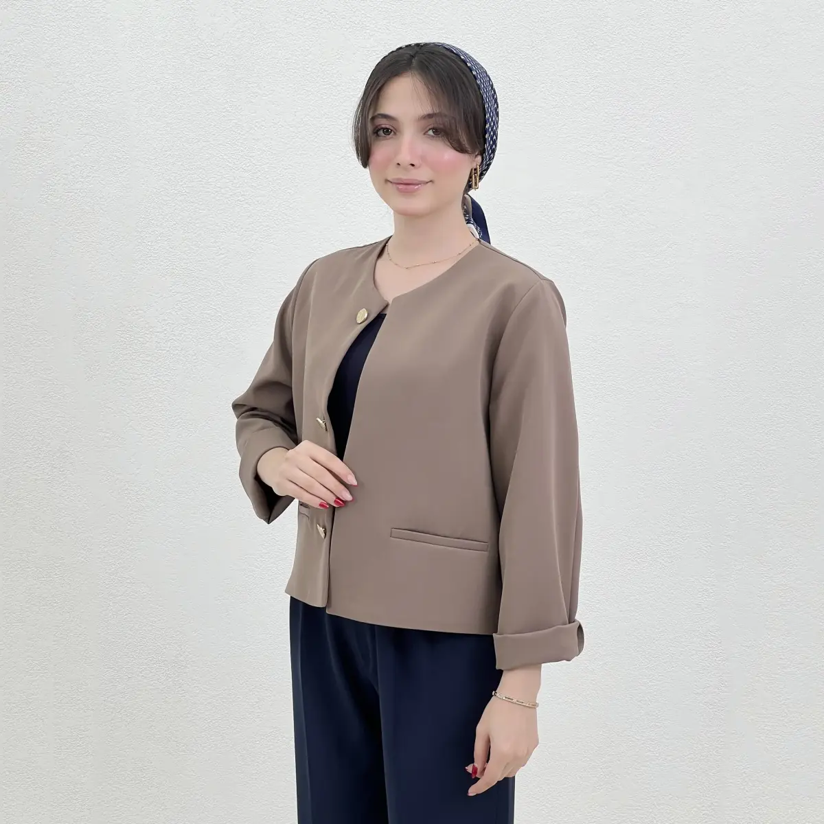 کت کراپ زنانه دکمه نما