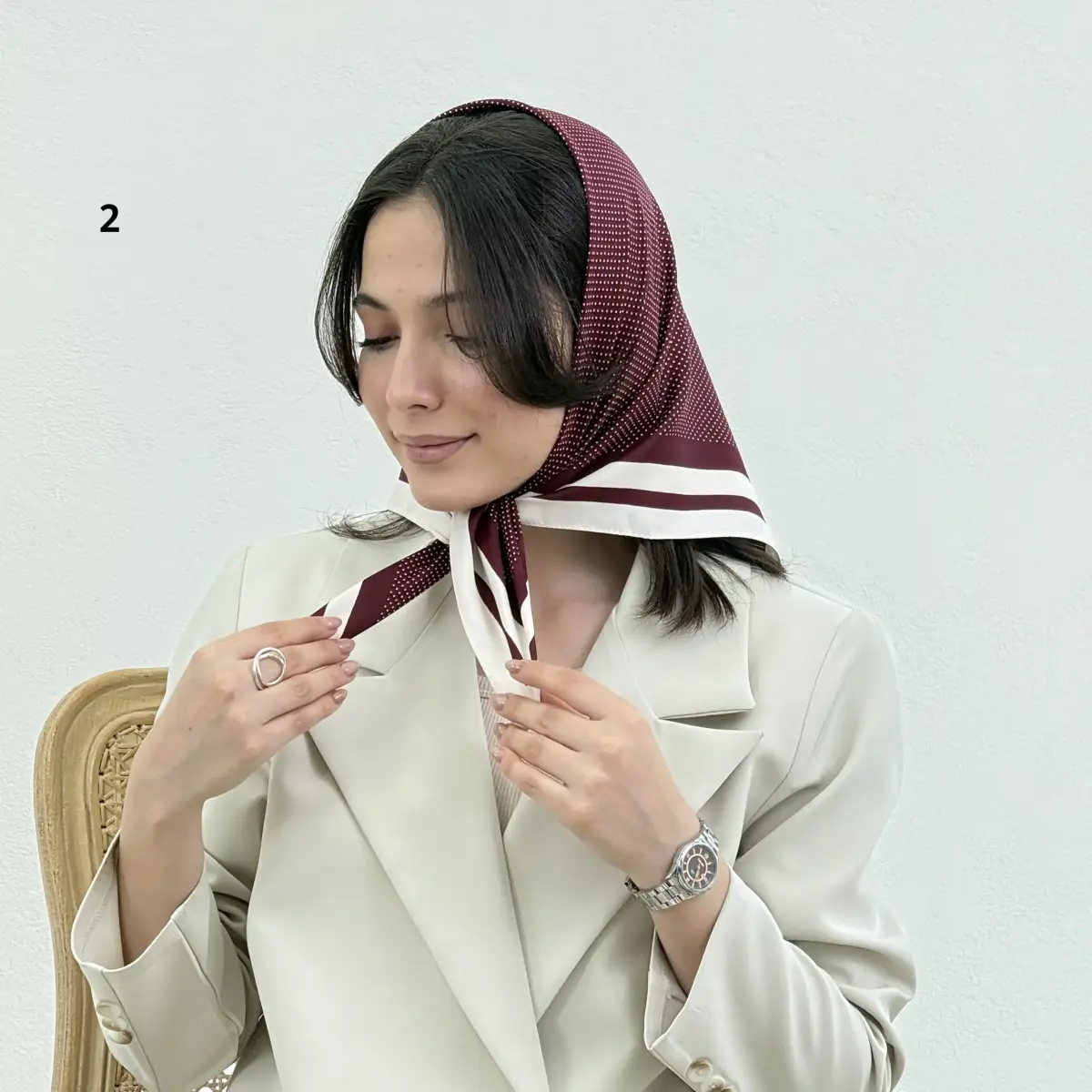 مینی اسکارف زنانه دیور طرح خالخالی| آی بولک