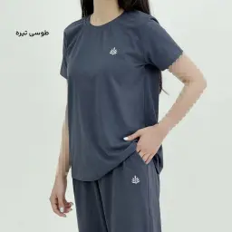 تیشرت زنانه طرح برگ