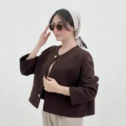 کت کراپ زنانه دکمه نما