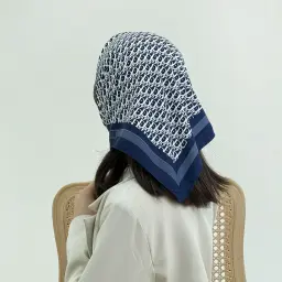 مینی اسکارف زنانه ساتن دیور | آی بولک