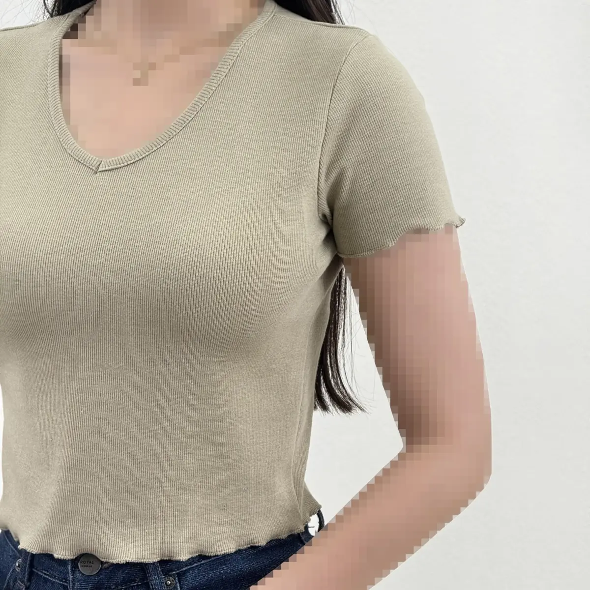 تیشرت کراپ زنانه لب دالبری | آی بولک