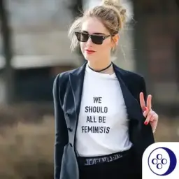تیشرت دخترانه برای زیر مانتو چی بپوشیم