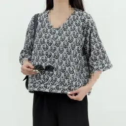 شومیز زنانه نخ چرخکاری جلو بسته | آی بولک